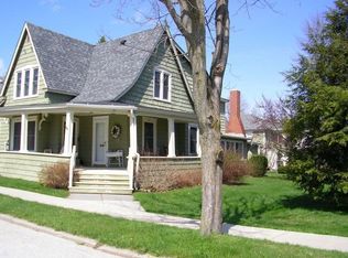 6 Pearl St, Rouses Pt, NY 12979