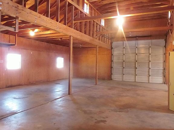 4th image of 502 N Yuma Ave