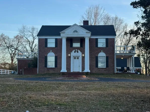 671 Pikeview St, Dresden, TN 38225