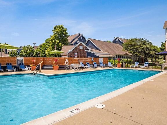 5th image of 1300 N Pebble Beach Cir APT 302