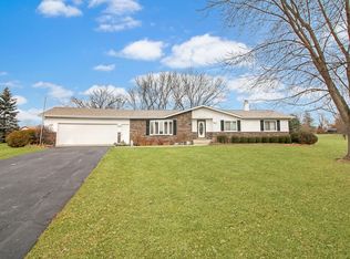 24186 W Tracy Ln, Antioch, IL 60002
