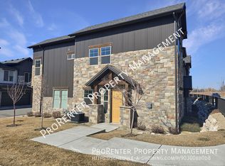 10392 S Beetdigger Blvd, Sandy, UT 84070