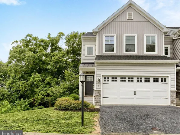 1 Woods Dr, Camp Hill, PA 17011