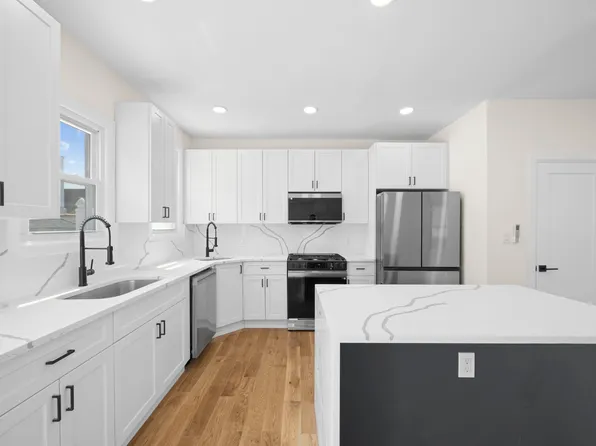 3022 Avenue I image 1 of 19