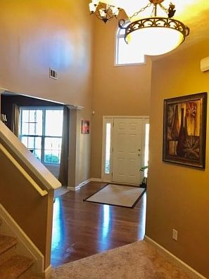 4th image of 2044 Longmont Dr