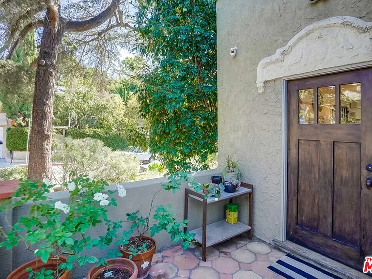 1574 Murray Dr — Photo 6