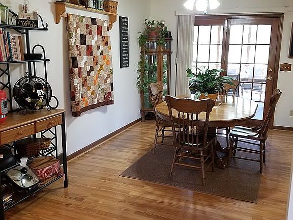 5th image of 95 Carlee Cir S