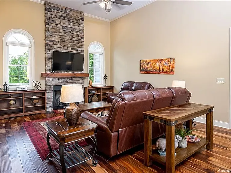 735 Bills Mountain Trl — Photo 11