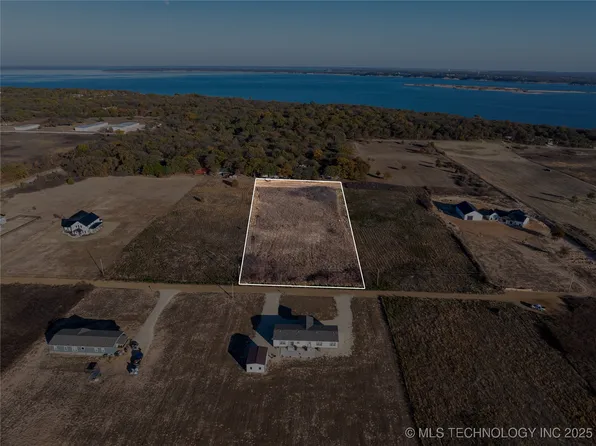 4 Lago Vista Ln, Kingston, OK 73439