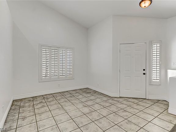 5th image of 852 Coral Cottage Dr