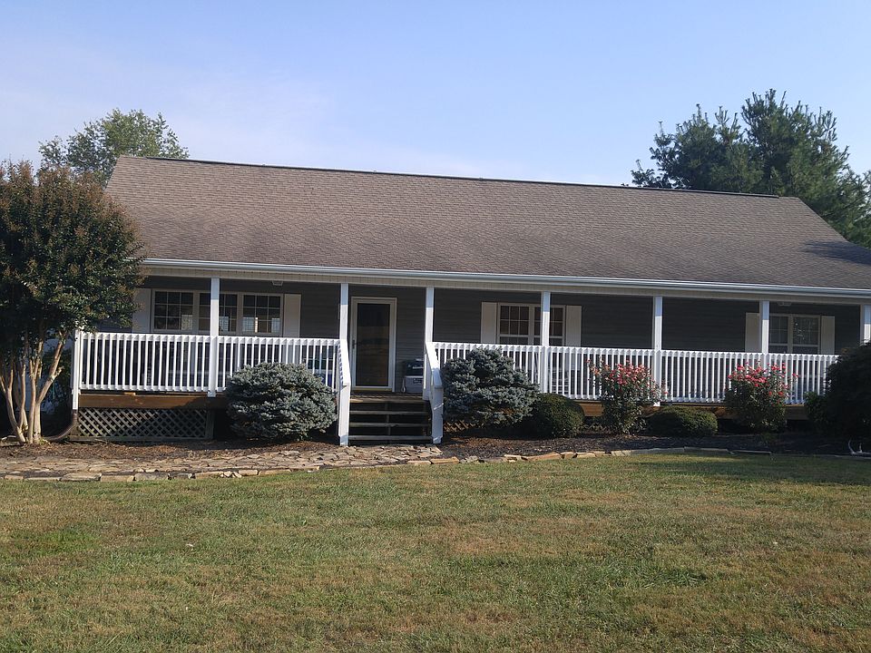 1st image of 130 Deer Glen Dr