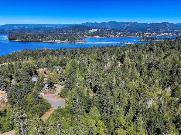 7355 Thornton Hts, Capital, BC V9Z 1L8