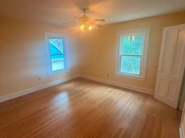 16 Terrace Ave — Photo 12