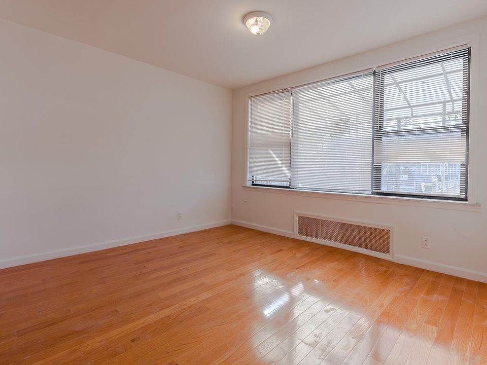 2nd image of 2475 W 2nd St