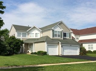 608 Wintergreen Cir, Naperville, IL