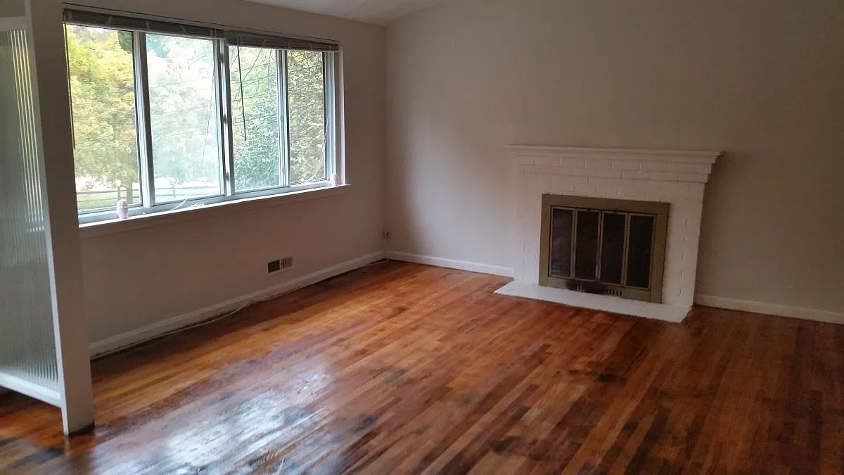 4 bed, 2058 sqft, $857 — Photo 3