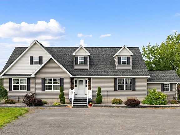3rd image of 9173 Fraser Rd