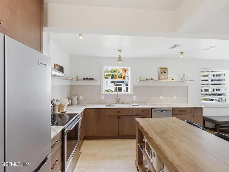 2304 Bethune Ave — Photo 13