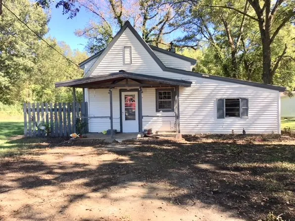 36 Hillcrest St, Friendship, TN 38034