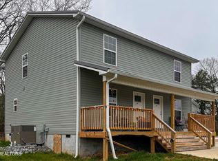 147/149 Oak St, Athens, TN 37303