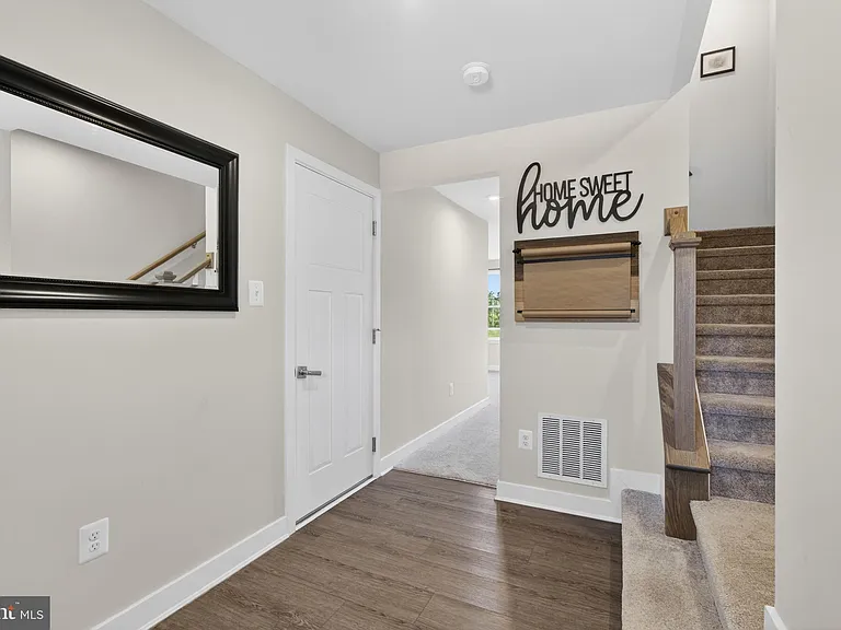 118 Fletcher Cir — Photo 3