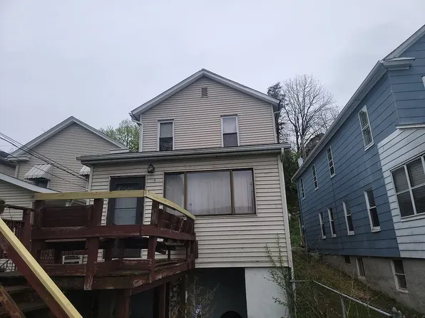 78 E Walnut St, Plymouth, PA 18651