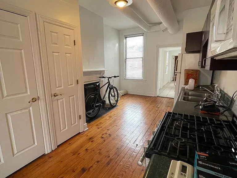 5210 Butler St — Photo 5
