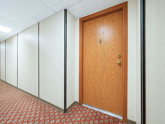 4th image of 534 6th St #504