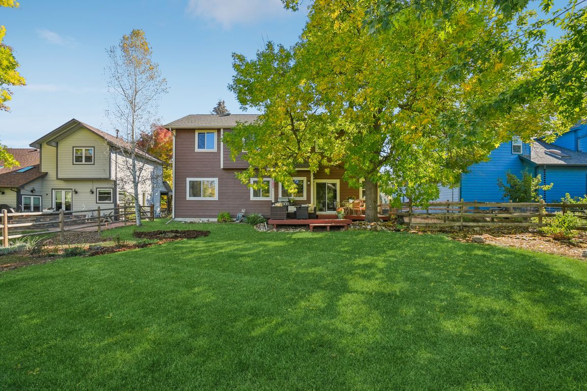 James Ct-L0410-038.jpg