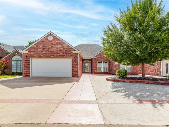 1205 Regency Ct, Kingfisher, OK 73750