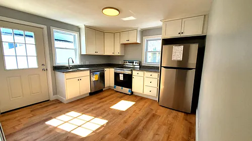 44 Fairview St #B Photo 1