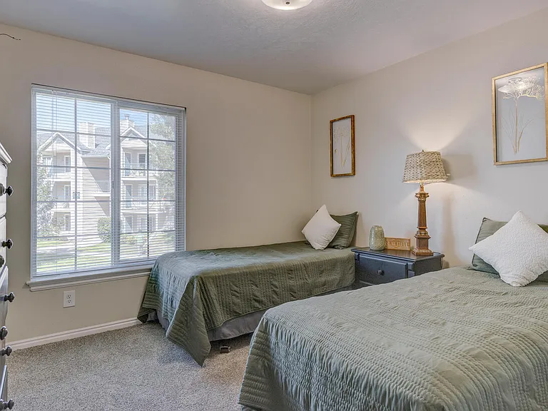 Parkwood Pointe Apartments — Photo 113