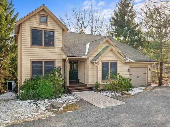 405 Vista Dr, Tannersville, PA 18372