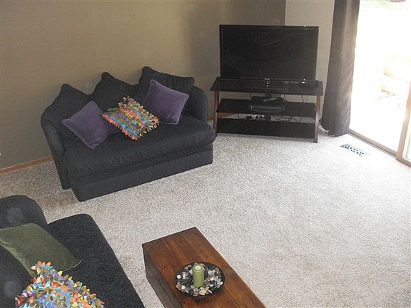4th image of 248 Ba Wood Ln #8