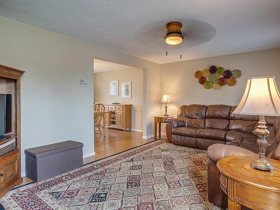 5th image of 10 Cunniff Ave