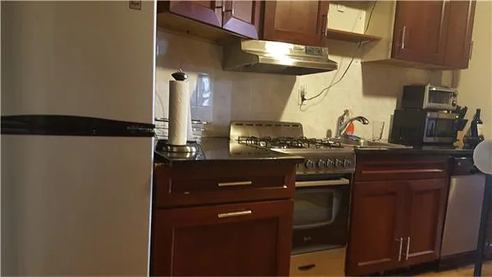 Rented by R New York | media 22