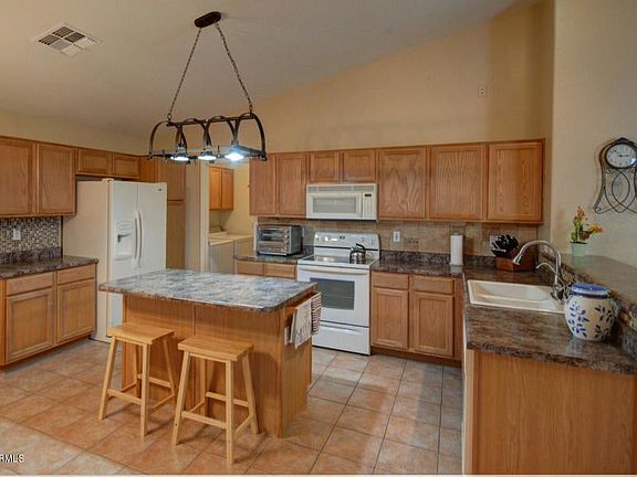 5th image of 46149 W Guilder Ave