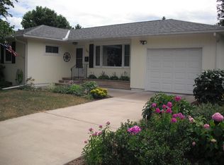 1661 W 6th St, Winona, MN 55987