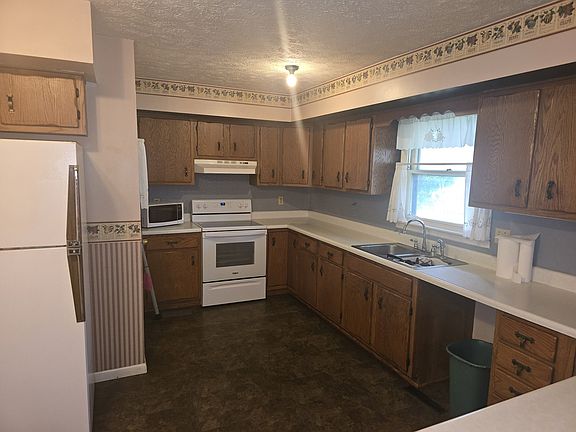 4th image of 125 S Fisher St