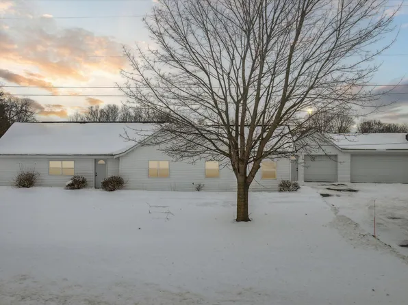 16159 Apple Ave, Casnovia, MI 49318