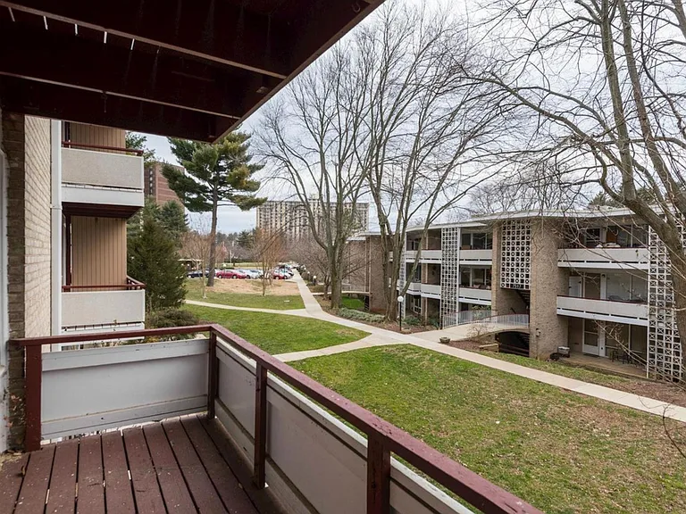 7523 Spring Lake Dr #B-2 — Photo 5