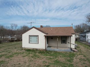 2747 W Mount Vernon St, Springfield, MO 65802