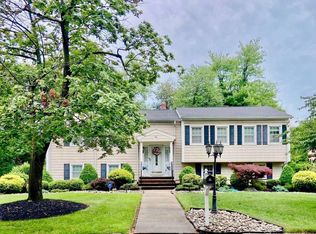 1 Fielding Pl, Edison, NJ 08820