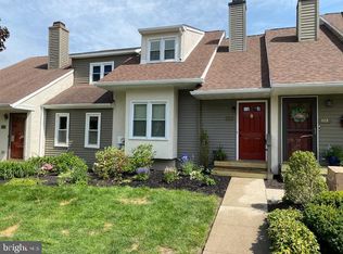 402 Saint Albans Ct, Chester Springs, PA 19425