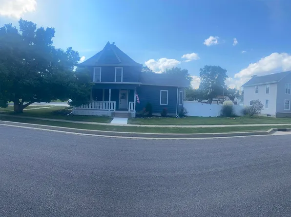 101 N 2nd St, Dunlap, IL 61525