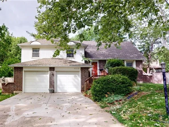 7210 Flint Dr, Shawnee, KS 66203