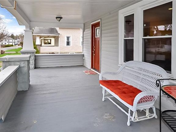 3rd image of 172 Sanford Ave