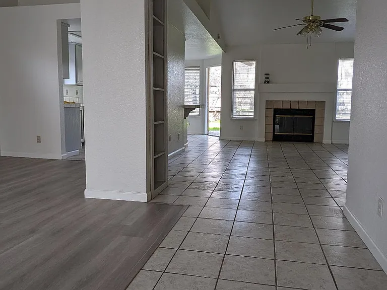 9173 Beaulieu Way — Photo 6
