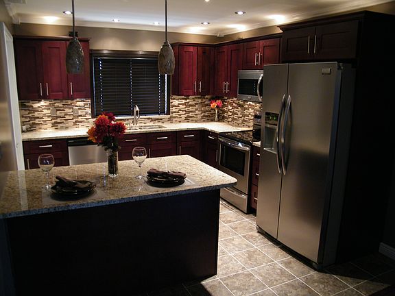4th image of 563 Eastwood Ave #3A
