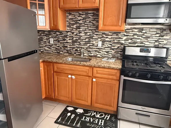 712 S Park St #2, Elizabeth, NJ 07201